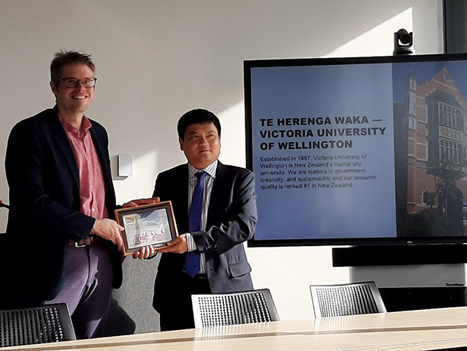 Đoàn cán bộ Học viện Công nghệ Bưu chính Viễn thông thăm và làm việc tại đại học Wellington, New Zealand