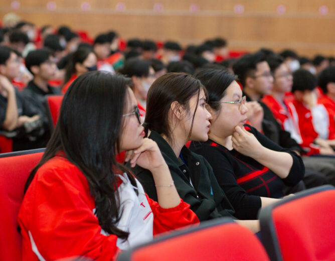 [Thông báo] Về việc thu học phí học kỳ I năm học 2024-2025 chương trình đào tạo cử nhân ngành công nghệ thông tin (định hướng ứng dụng) khóa 2023