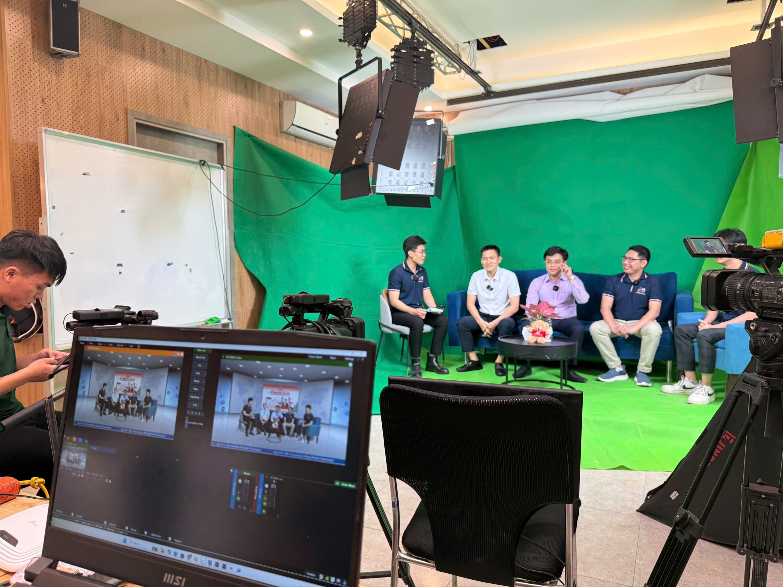 [Recap] Livestream Tư vấn Tuyển sinh 2025: Chương trình CNTT Định hướng ứng dụng UDU PTIT