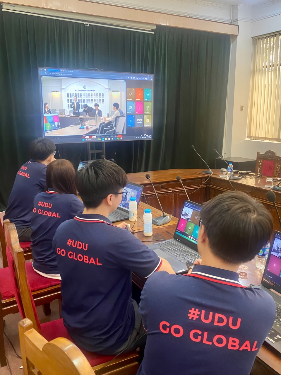 [UDU TRÊN BÁO CHÍ] Tỏa sáng tại Asia Impact Hackathon 2025!
