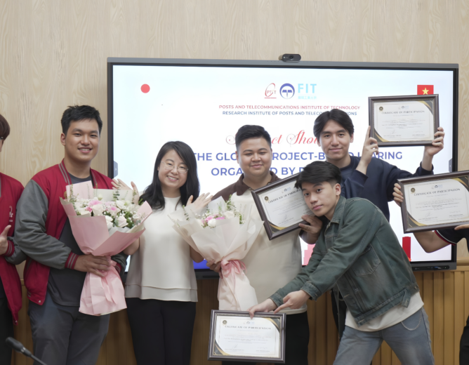 Sinh viên RIPT và FIT hoàn thành trình bày các dự án hợp tác