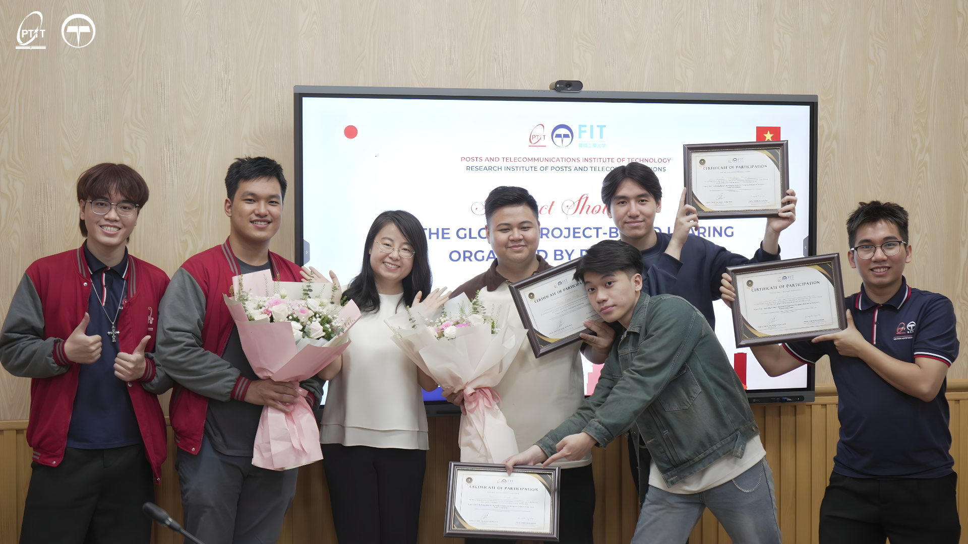 Sinh viên RIPT và FIT hoàn thành trình bày các dự án hợp tác