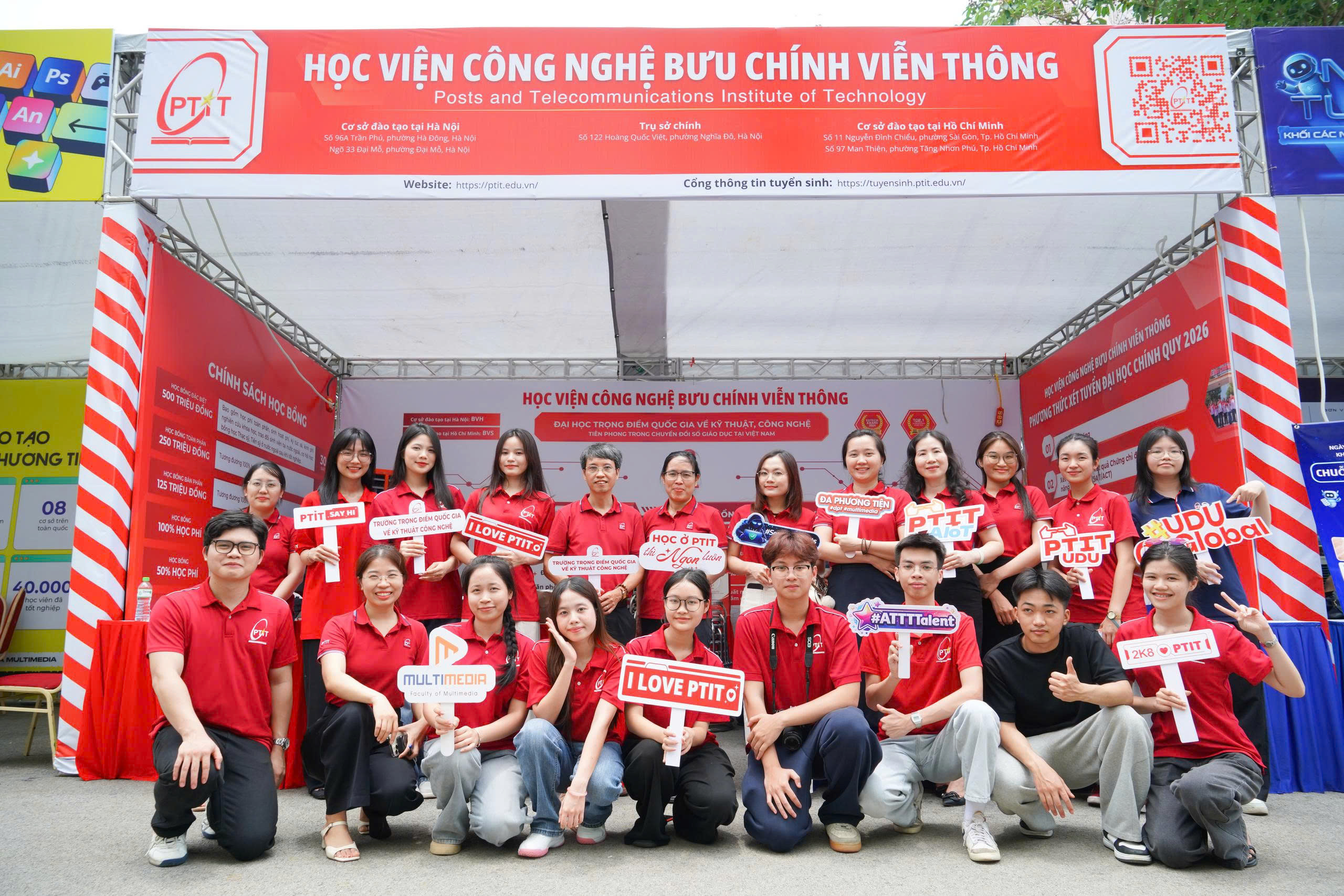 PTITers phủ sắc đỏ rực rỡ tại Ngày hội Tuyển sinh Khối ngành Công nghệ 2026